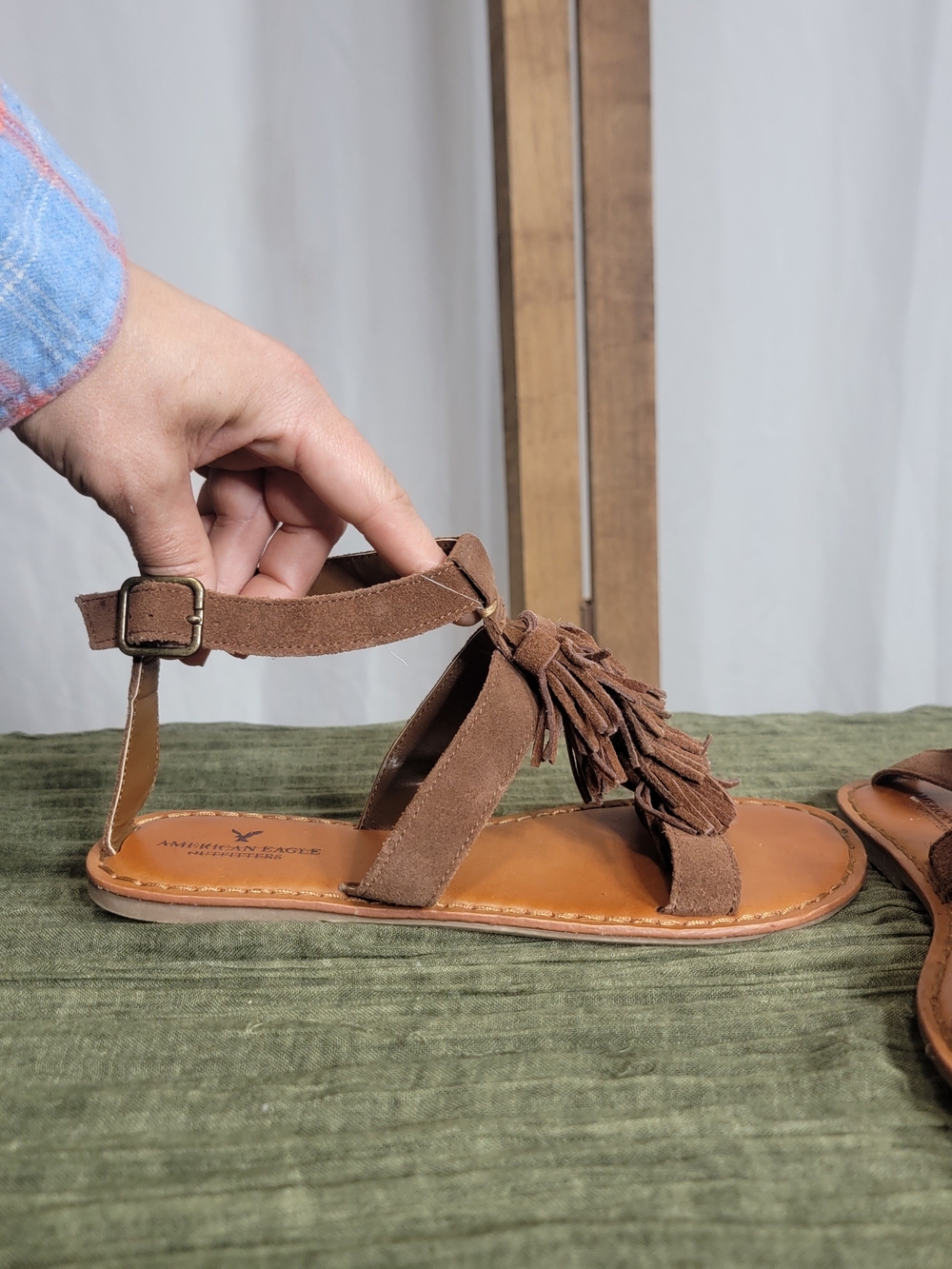 American Eagle Outfitters Brown Suede Tassel Sandals Size 9 Boho Festival - Picture 3 of 6